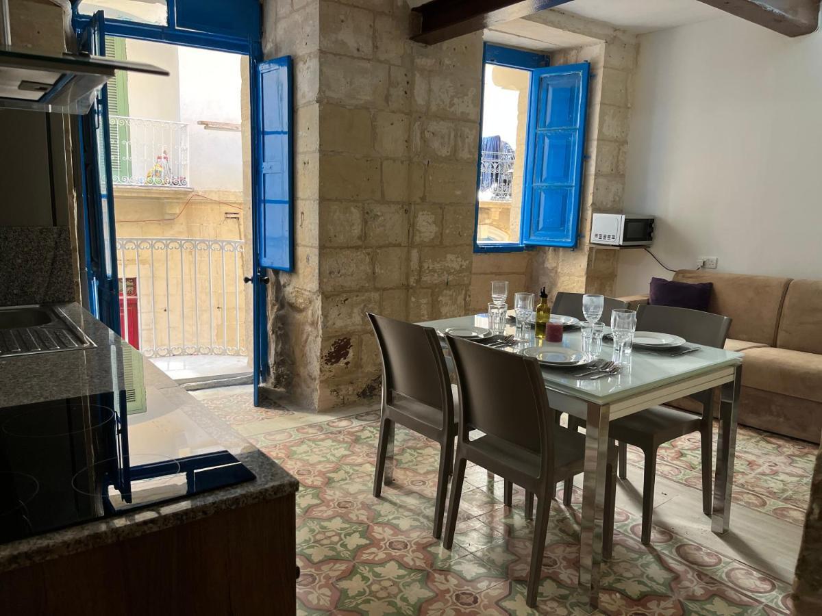 Traditional Townhouse In The Hearth Of Valletta Villa Екстериор снимка